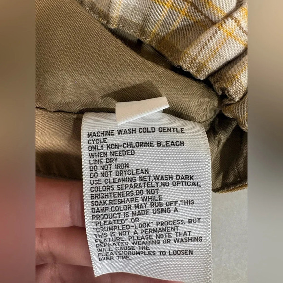 Uniqlo Checked Mini Plaid Pleated Shorts/Skirt, Size9-10 - Picture 8 of 11